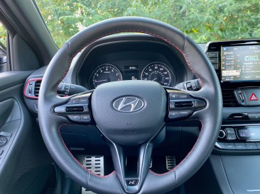 Hyundai Elantra GT N Line 2019 volant