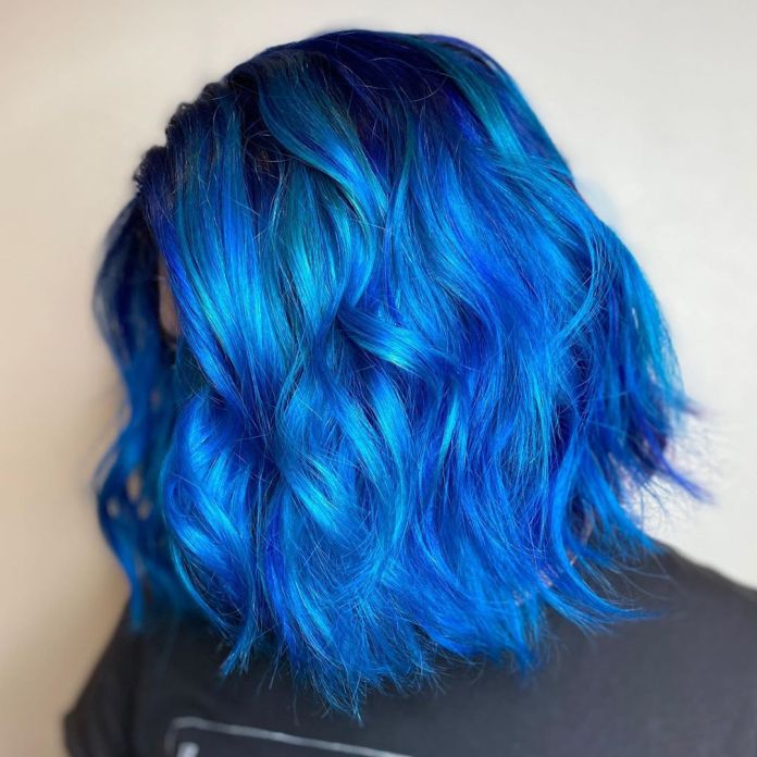 cheveux bleus classiques