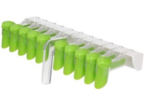 Une bande avec des épices est une autre bonne idée pour maintenir l'ordre des épices.