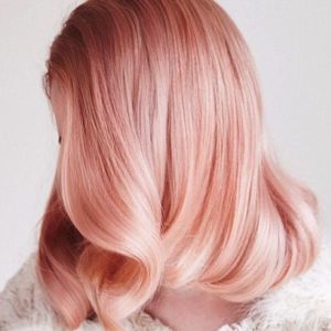Cheveux rose gold tendance printemps 2020