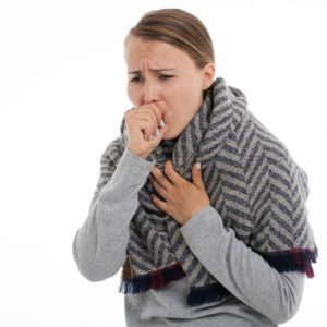 Qu'est-ce qui aggrave les symptômes d'un rhume?