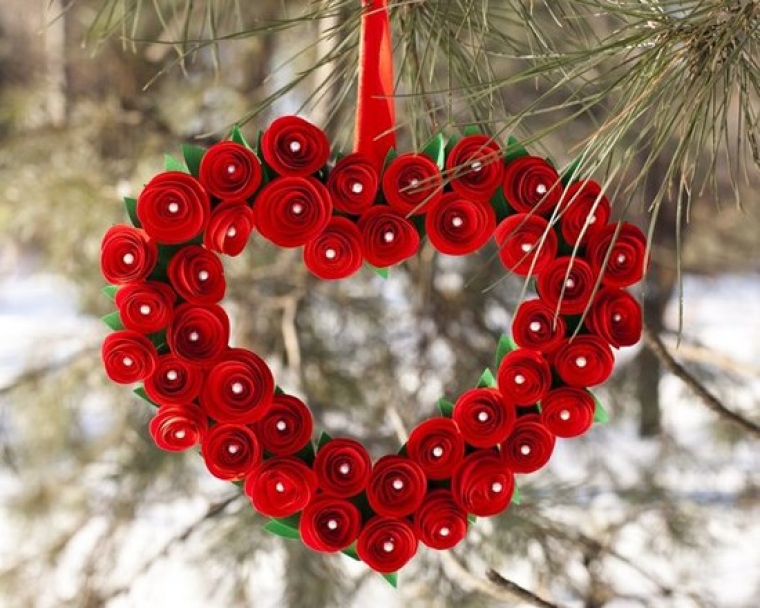 une couronne en forme de cœur pour la Saint-Valentin