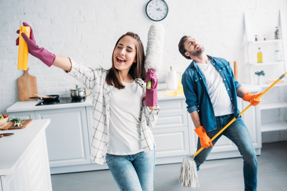 le nettoyage domestique et l'égalité des sexes