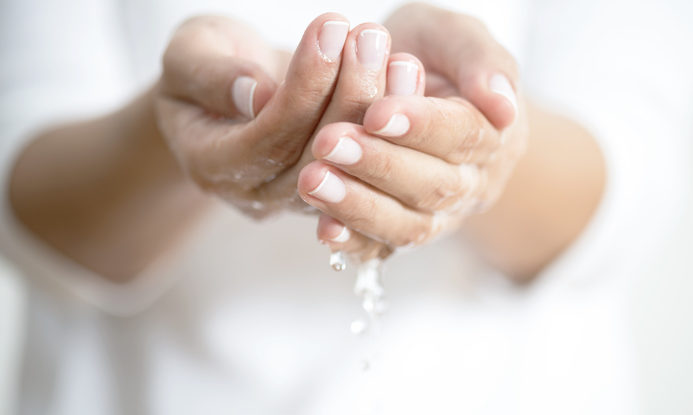 Les problèmes de peau peuvent-ils résulter d'un lavage trop fréquent