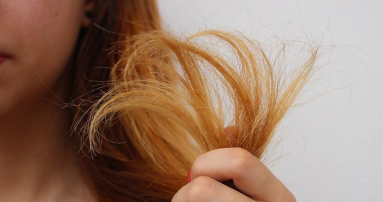 couper les cheveux quand vous voyez les pointes fourchues 