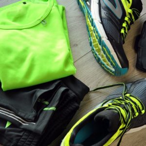 Comment laver les vêtements de sport: enlever les taches et l'odeur de sueur