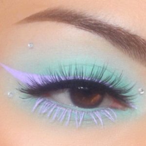 eyeliner pastel