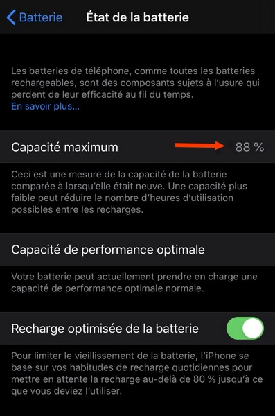 Quelle est la capacité maximale en condition de batterie sur iPhone?