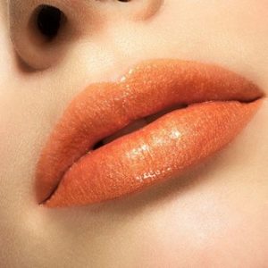 Rouges à lèvres : La couleur orange est la tendance de l'été 2020