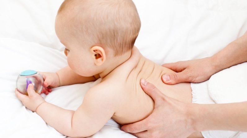 Comment l'ostéopathie peut-elle aider les bébés et les enfants ?