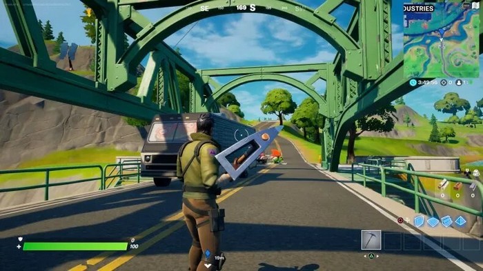 Il est de couleur vert clair.