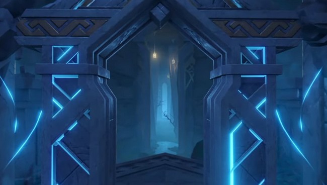 Examinez la grande porte