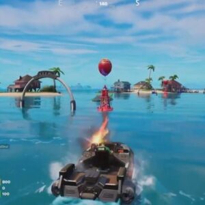 Détruire de grandes bouées avec les missiles d'un canot motorisé