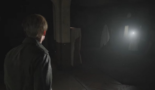la lampe torche dans Silent Hill 2 Remake