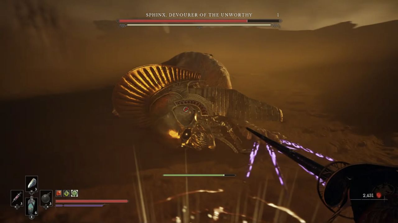 Le Sphinx masqué pendant une parade dans Valor Mortis